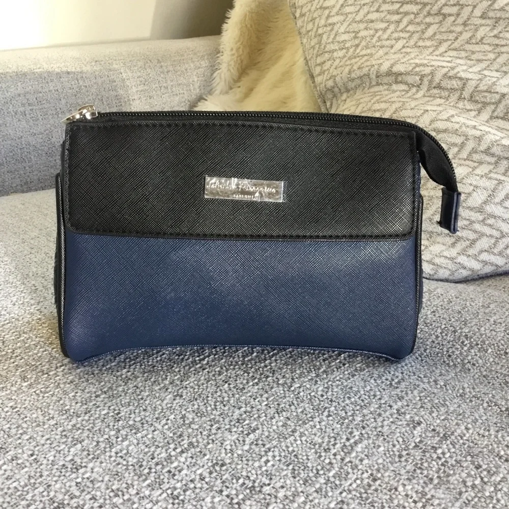Salvatore Ferragamo Black and Navy Leather Cosmetic Case